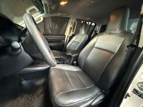 TOYOTA-HILUX-2.8 D-4D TURBO DIESEL CD POWER PACK 4X4 AUTOMÁTICO TOYOTA-HILUX-2024