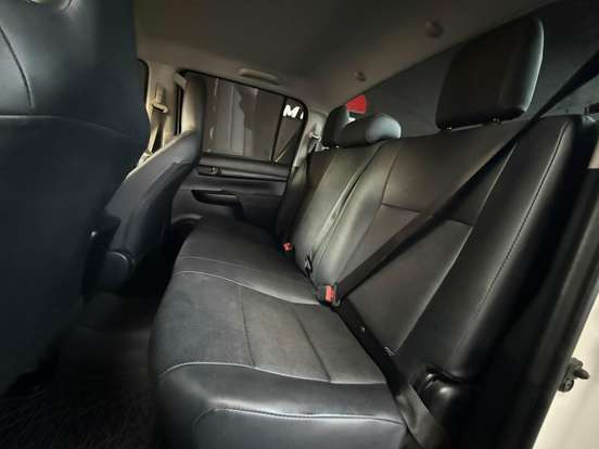 TOYOTA-HILUX-2024