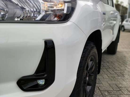 TOYOTA-HILUX-2.8 D-4D TURBO DIESEL CD POWER PACK 4X4 MANUAL TOYOTA-HILUX-2023
