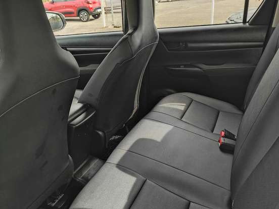 TOYOTA-HILUX-2.8 D-4D TURBO DIESEL CD POWER PACK 4X4 MANUAL TOYOTA-HILUX-2023