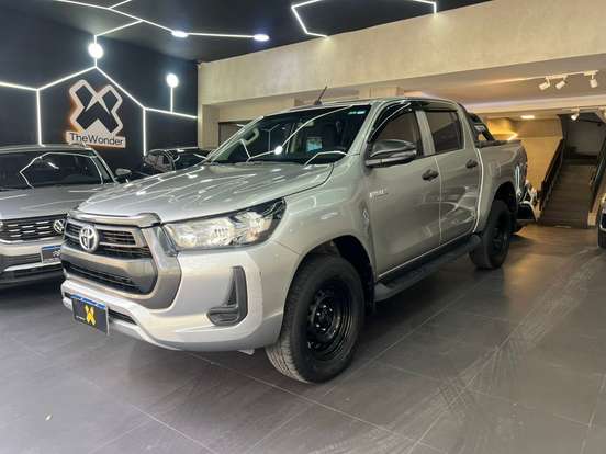 TOYOTA-HILUX-2022