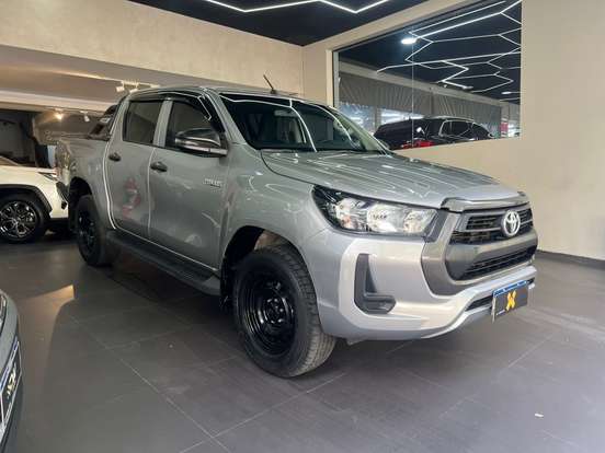 TOYOTA-HILUX-2.8 D-4D TURBO DIESEL CD POWER PACK 4X4 MANUAL TOYOTA-HILUX-2022