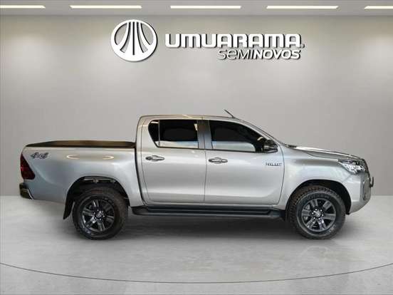 TOYOTA-HILUX-2025