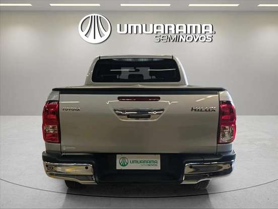 TOYOTA-HILUX-2025