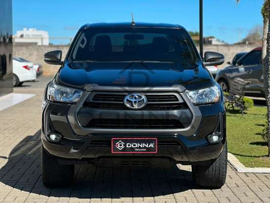 TOYOTA-HILUX-2024