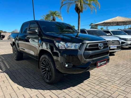 TOYOTA-HILUX-2.8 D-4D TURBO DIESEL CD SR 4X4 AUTOMÁTICO TOYOTA-HILUX-2024