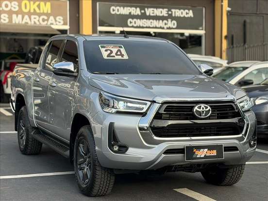 TOYOTA-HILUX-2023