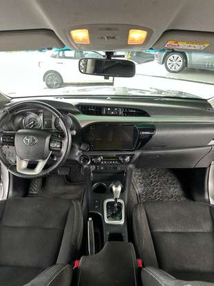 TOYOTA-HILUX-2023
