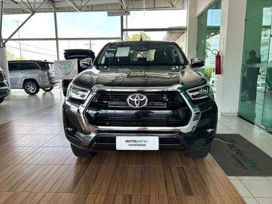 TOYOTA-HILUX-2.8 D-4D TURBO DIESEL CD SRV 4X4 AUTOMÁTICO TOYOTA-HILUX-2024