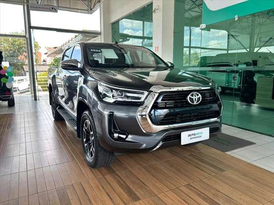 TOYOTA-HILUX-2.8 D-4D TURBO DIESEL CD SRV 4X4 AUTOMÁTICO TOYOTA-HILUX-2024