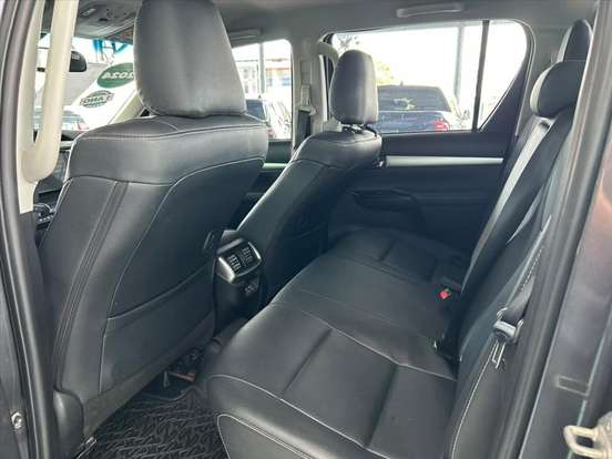 TOYOTA-HILUX-2.8 D-4D TURBO DIESEL CD SRV 4X4 AUTOMÁTICO TOYOTA-HILUX-2024