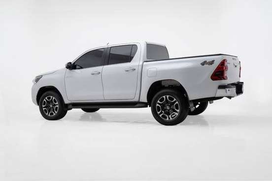 TOYOTA-HILUX-2024