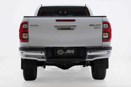 TOYOTA-HILUX-2024