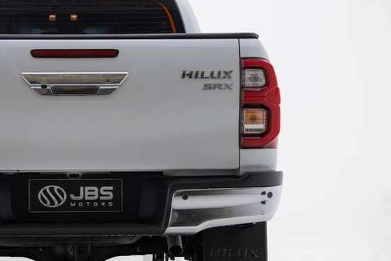 TOYOTA-HILUX-2024