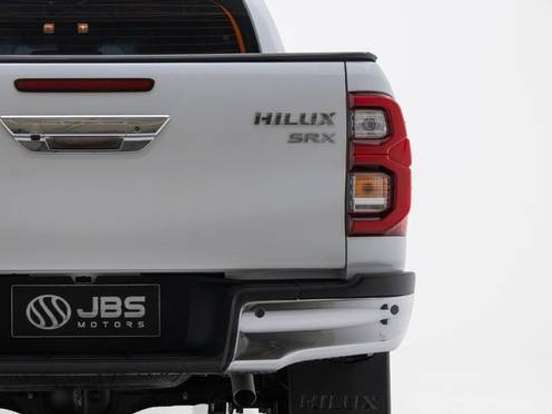 TOYOTA-HILUX-2.8 D-4D TURBO DIESEL CD SRX 4X4 AUTOMÁTICO TOYOTA-HILUX-2024