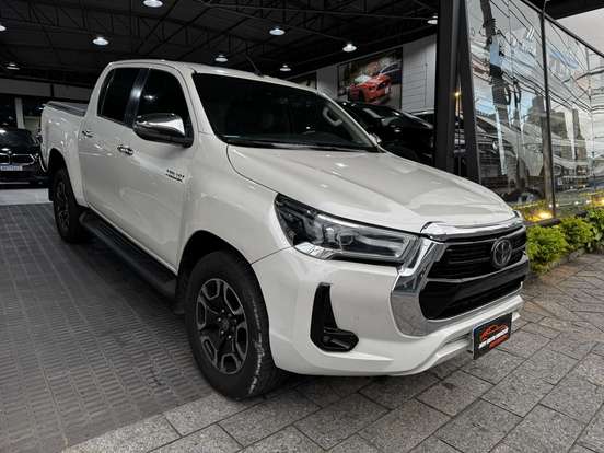 TOYOTA-HILUX-2020
