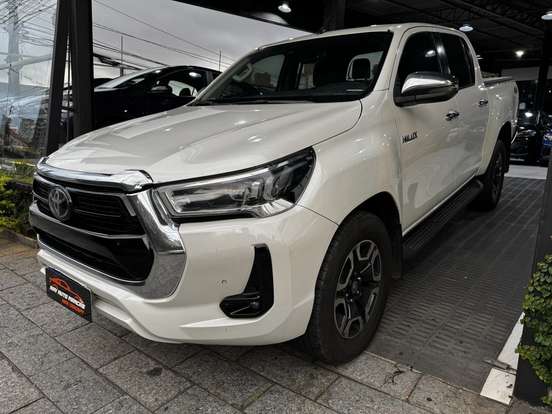 TOYOTA-HILUX-2020