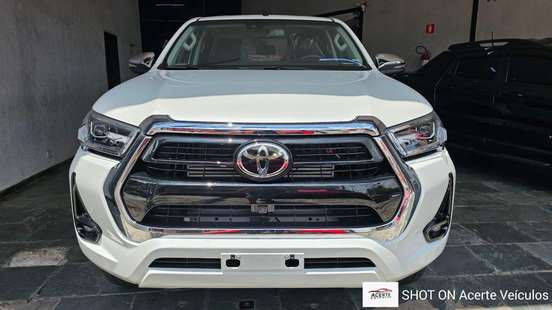 TOYOTA-HILUX-2026