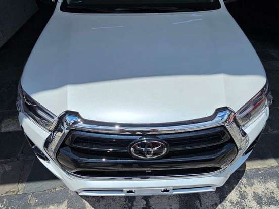 TOYOTA-HILUX-2.8 D-4D TURBO DIESEL CD SRX 4X4 AUTOMÁTICO TOYOTA-HILUX-2026