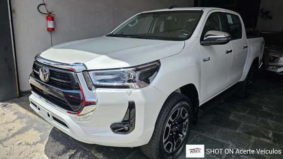 TOYOTA-HILUX-2026