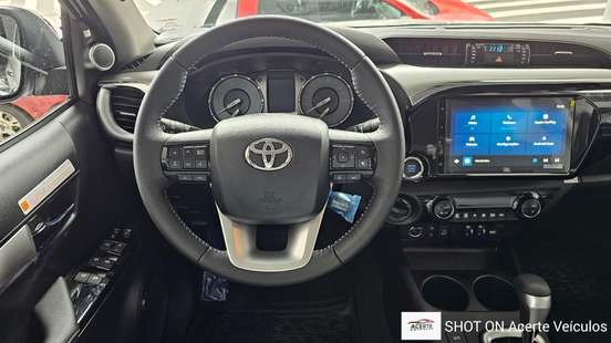 TOYOTA-HILUX-2026