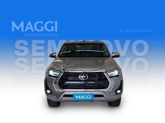 TOYOTA-HILUX-2022