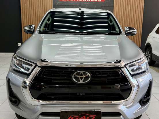 TOYOTA-HILUX-2022