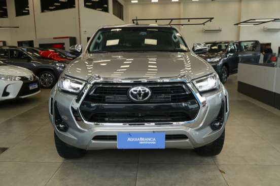TOYOTA-HILUX-2024