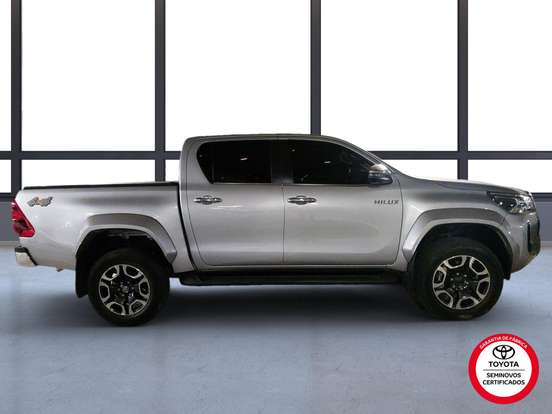 TOYOTA-HILUX-2.8 D-4D TURBO DIESEL CD SRX PLUS 4X4 AUTOMÁTICO TOYOTA-HILUX-2024