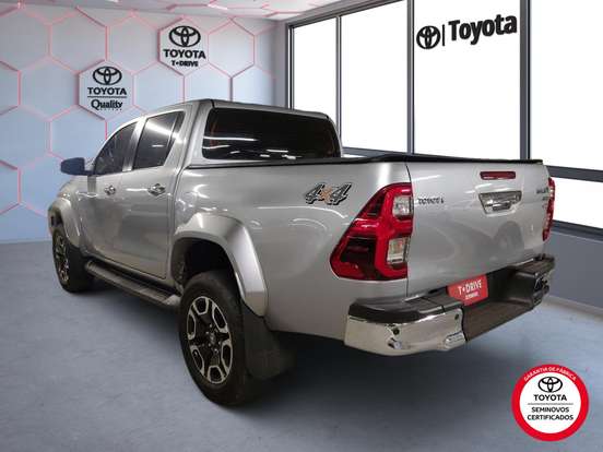 TOYOTA-HILUX-2.8 D-4D TURBO DIESEL CD SRX PLUS 4X4 AUTOMÁTICO TOYOTA-HILUX-2024