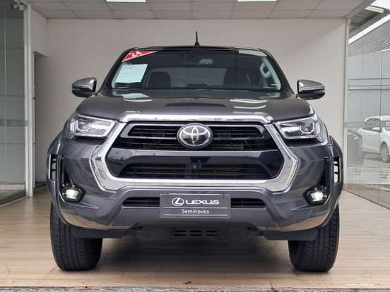 TOYOTA-HILUX-2.8 D-4D TURBO DIESEL CD SRX PLUS 4X4 AUTOMÁTICO TOYOTA-HILUX-2024