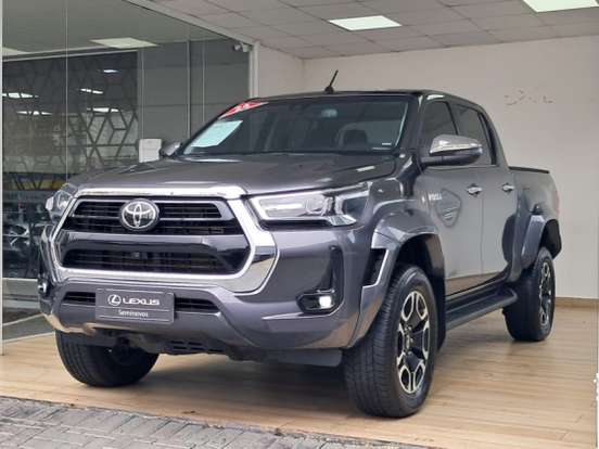 TOYOTA-HILUX-2.8 D-4D TURBO DIESEL CD SRX PLUS 4X4 AUTOMÁTICO TOYOTA-HILUX-2024