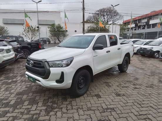 TOYOTA-HILUX-2.8 D-4D TURBO DIESEL CHASSI 4X4 MANUAL TOYOTA-HILUX-2024