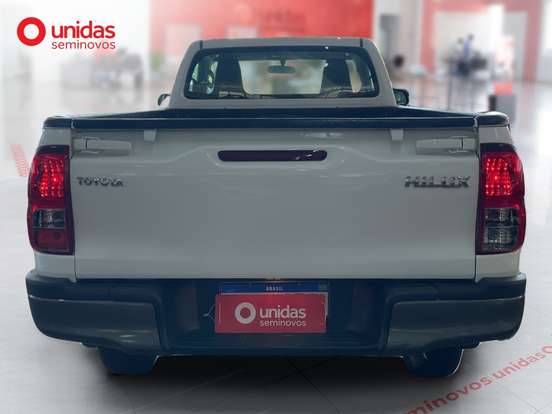 TOYOTA-HILUX-2024