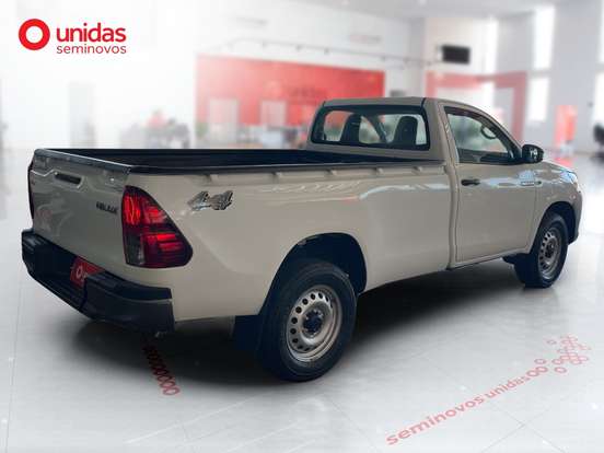 TOYOTA-HILUX-2.8 D-4D TURBO DIESEL CS 4X4 MANUAL TOYOTA-HILUX-2024