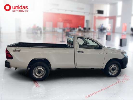 TOYOTA-HILUX-2.8 D-4D TURBO DIESEL CS 4X4 MANUAL TOYOTA-HILUX-2024