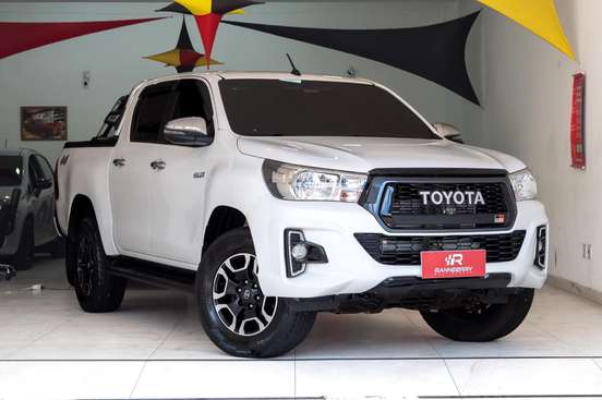 TOYOTA-HILUX-2020