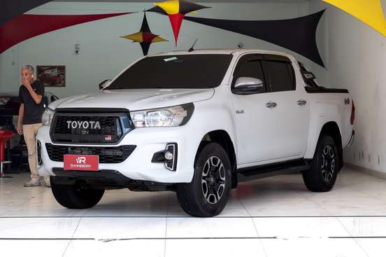 TOYOTA-HILUX-2020