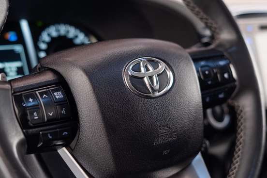 TOYOTA-HILUX-2020