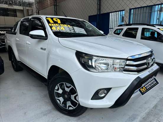 TOYOTA-HILUX-2018