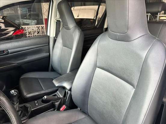 TOYOTA-HILUX-2018
