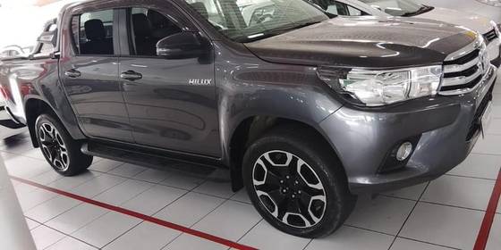 TOYOTA HILUX 2.8 SR 4X4 CD 16V DIESEL 4P AUTOMÁTICO