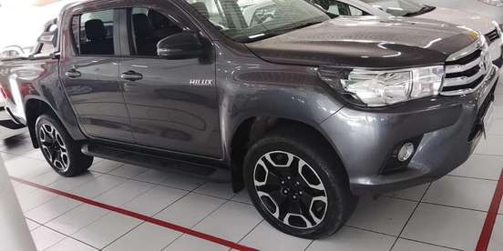 TOYOTA-HILUX-2018
