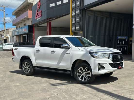 TOYOTA-HILUX-2.8 SRV 4X4 CD 16V DIESEL 4P AUTOMÁTICO TOYOTA-HILUX-2018