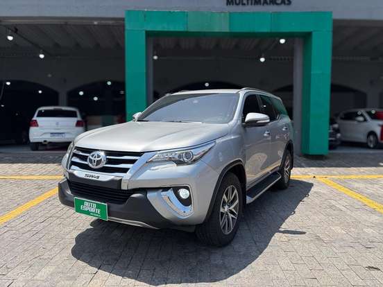TOYOTA-HILUX-2017