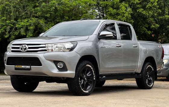 TOYOTA HILUX 2.8 STD 4X4 CD 16V DIESEL 4P MANUAL