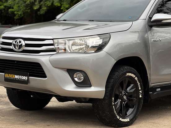 TOYOTA-HILUX-2.8 STD 4X4 CD 16V DIESEL 4P MANUAL TOYOTA-HILUX-2017
