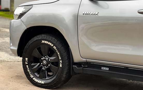 TOYOTA-HILUX-2017