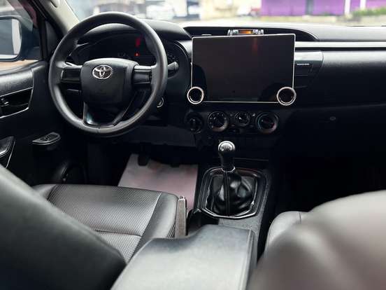 TOYOTA-HILUX-2.8 STD 4X4 CD 16V DIESEL 4P MANUAL TOYOTA-HILUX-2017