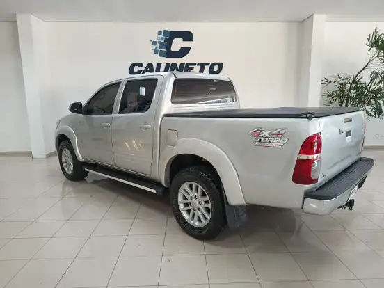 TOYOTA-HILUX-3.0 SRV 4X4 CD 16V TURBO INTERCOOLER DIESEL 4P AUTOMÁTICO TOYOTA-HILUX-2014